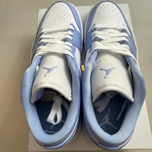 Nike Air Jordan 1 Low Womens Sneakers - Picture 6 of 6